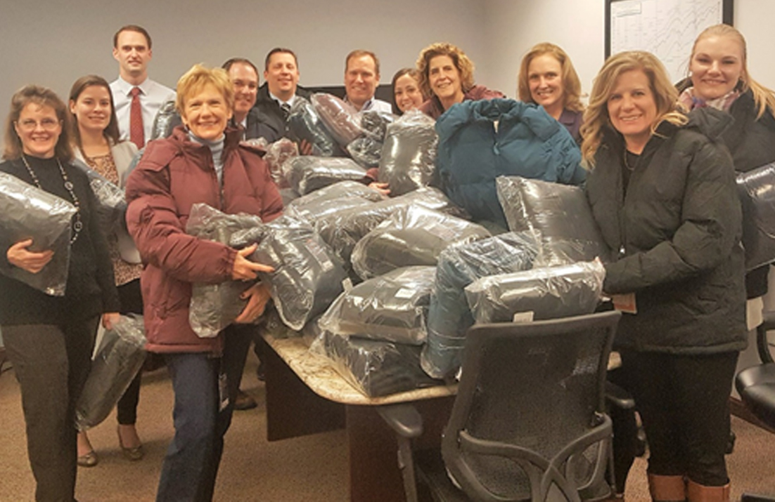 Mariner-Wealth-Advisors-Giving-Back-Blanket-Donation